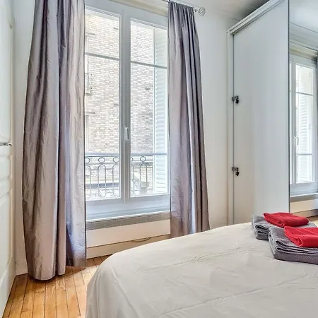 Nation - Goujon Apartment Paris